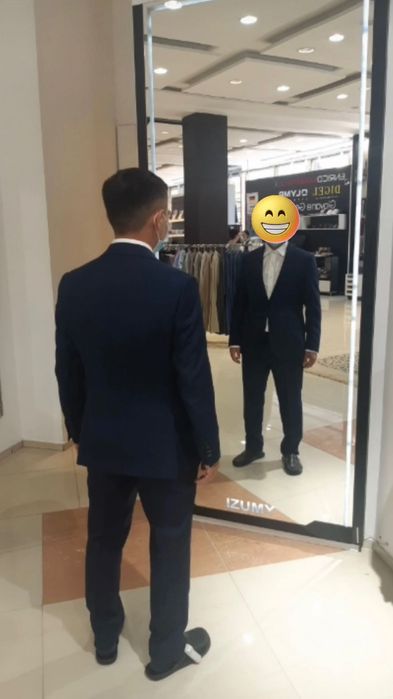 Продается мужской костюм 48 размер