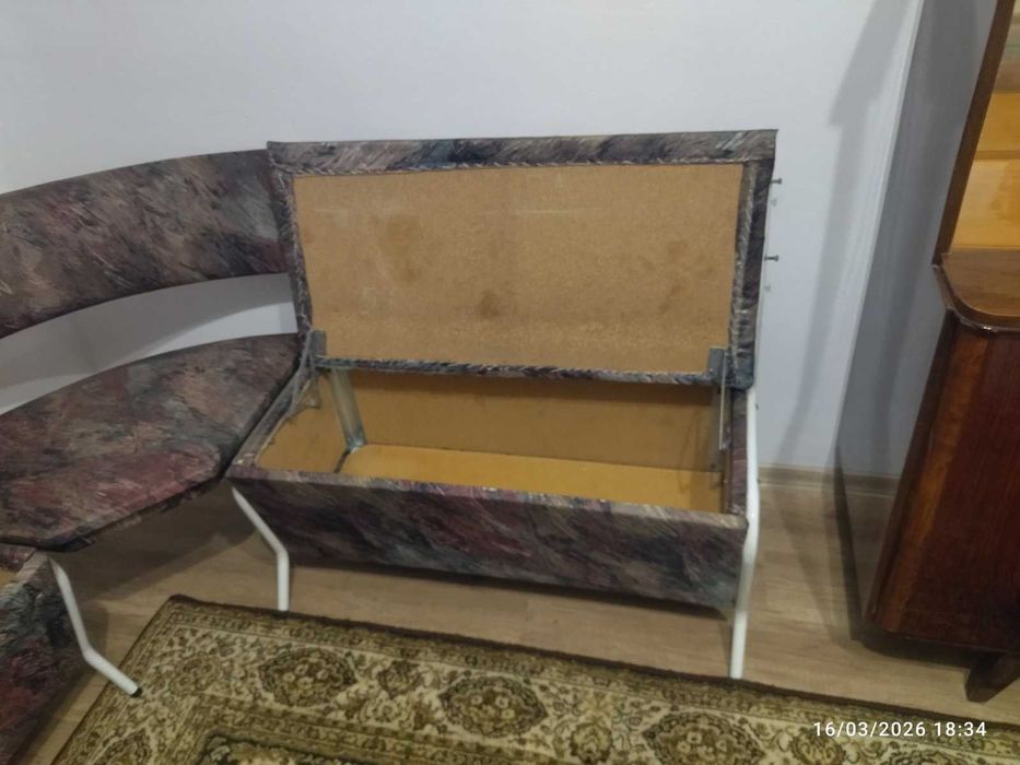 Кухненски ъглов диван тръбна мебел с две ракли