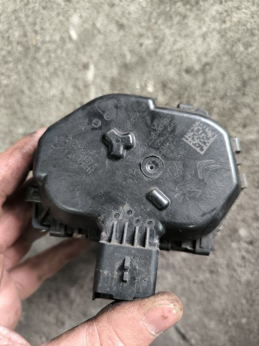 Дросел клапа за Coitroen C4 Cactus 1.6hdi