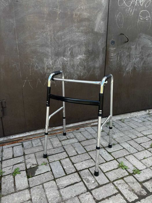 Продам инвалидное кресло