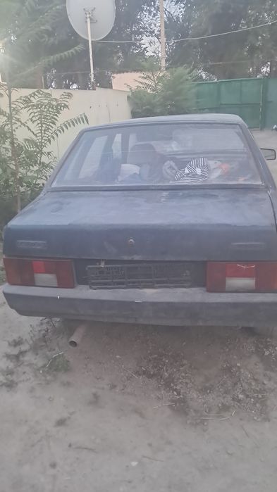 Автомобиль ваз 21099