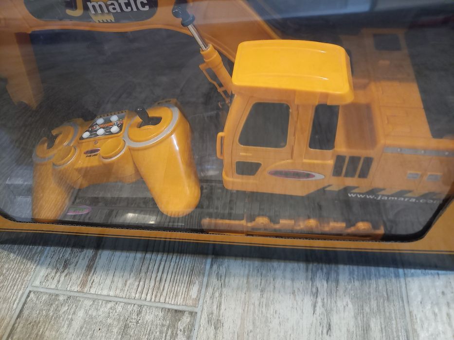 Голям детски метален багер