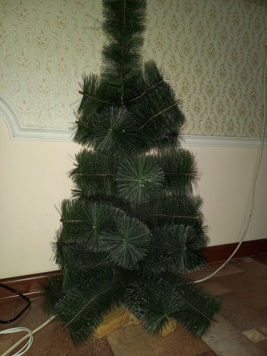 Продам ёлку искуственны