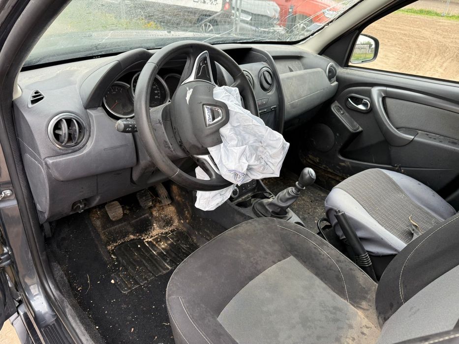 Dacia duster 4x4 avariat