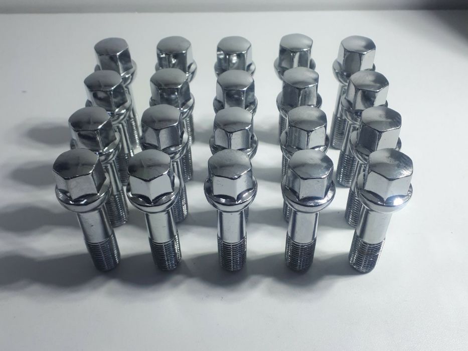 Колёсные болты М14х1.5-45мм Mercedes Гелик