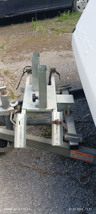 Продавам стойка за два велосипеда за каравана.