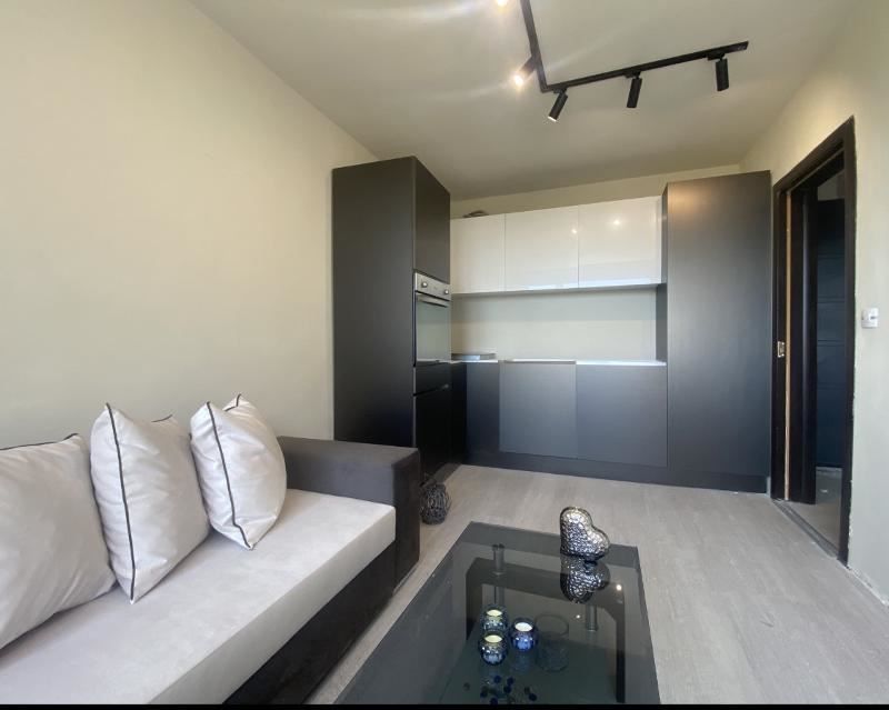 Продава се Двустаен апартамент в София, Център - 42 кв.м за 2620 €/кв.м - Снимка #1