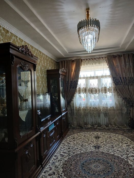 Zakanalda cerry avto salon oldida yangi dom sotiladi