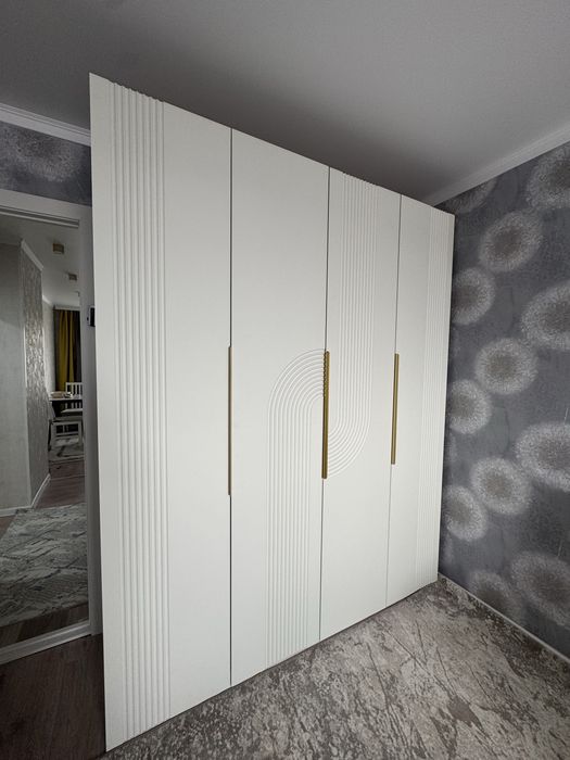 Продам абсолютно новый шкаф