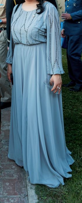 Элегантное вечернее платье