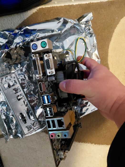 Kit placa pază Asus plus Procesor