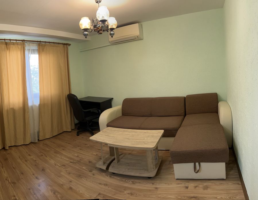 Proprietar inchiriez apartament 2 camere zona Lipovei !