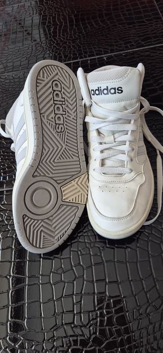 Маратонки Adidas номер 37