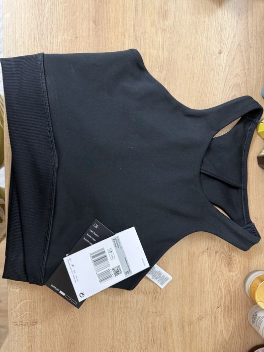 Топ спортивный Nike