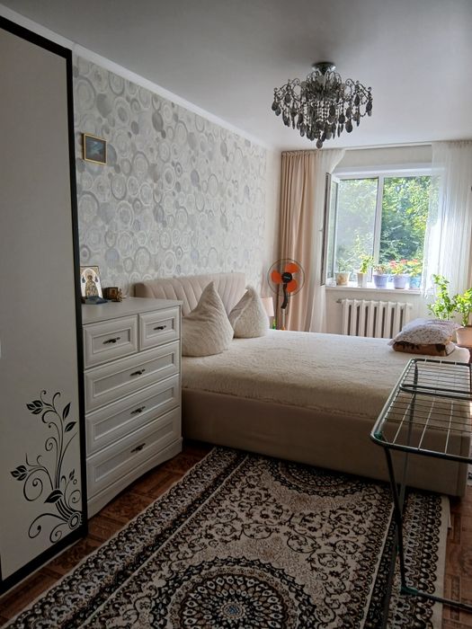Продам 2х-комн квартиру 6мкр 25дом