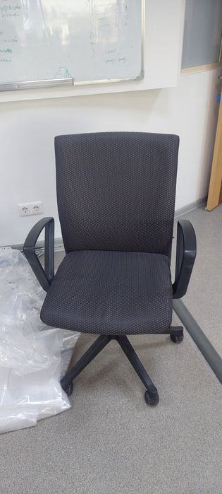 Офисные кресла б/у