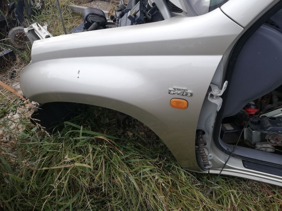 Aripa capota fată ușa ușii Toyota Rav 4 d4d diesel fabricata între 2000-2006