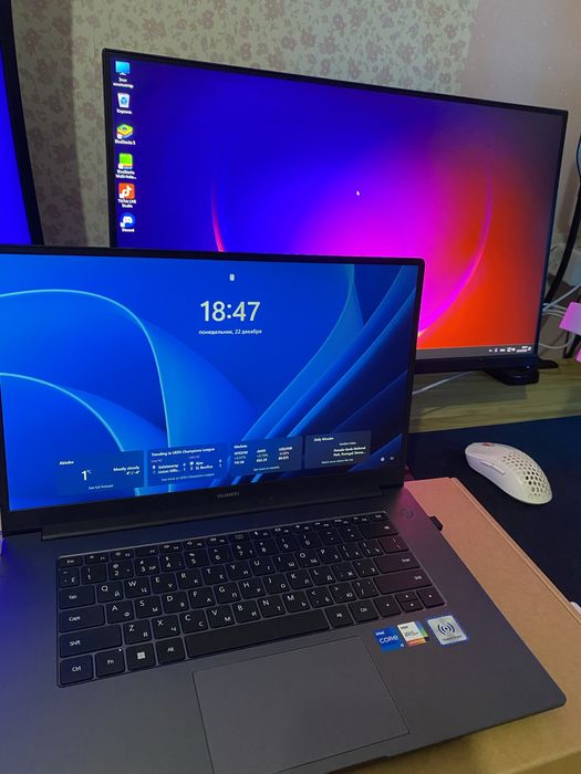 Ноутбук Huawei Matebook