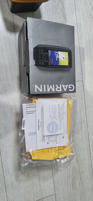 Эхолот GARMIN striker plus 4
