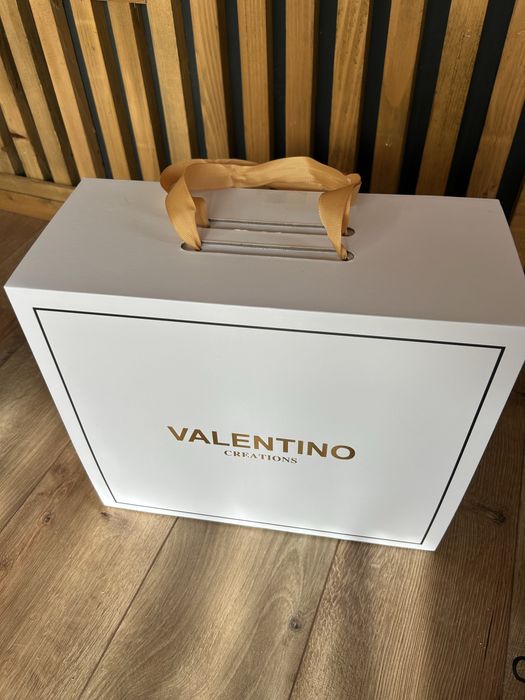 Чисто нова чанта (VALENTINO)