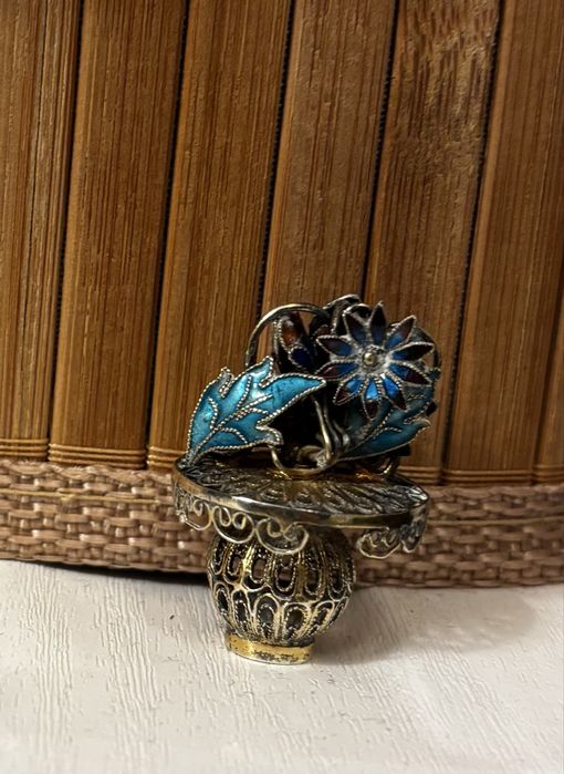 Pandantiv manufacturaț în argint filigranat, aurit emailat