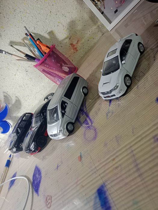 Машинки игрушки продаю