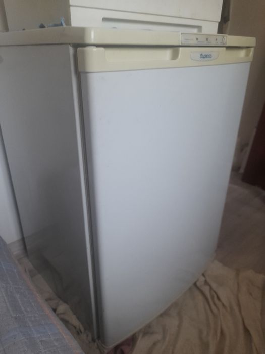 Продам морозильник