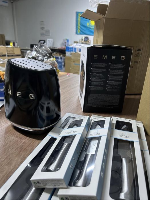 Smeg набор ножей