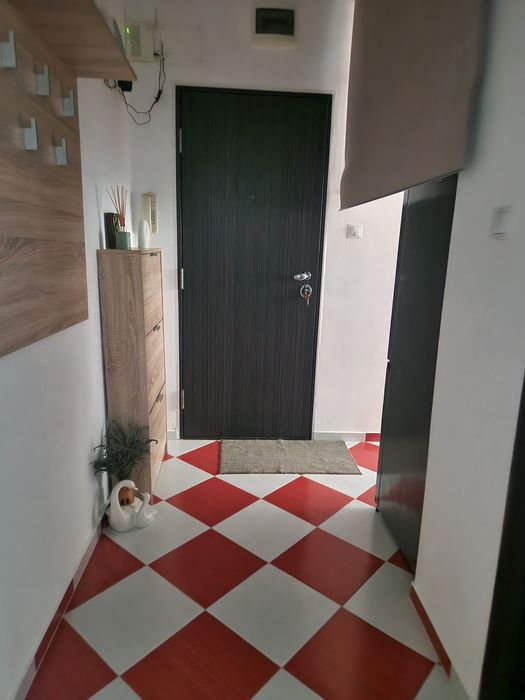 Vând apartament cu 2 camere la prețul de 88.000 euro negoci