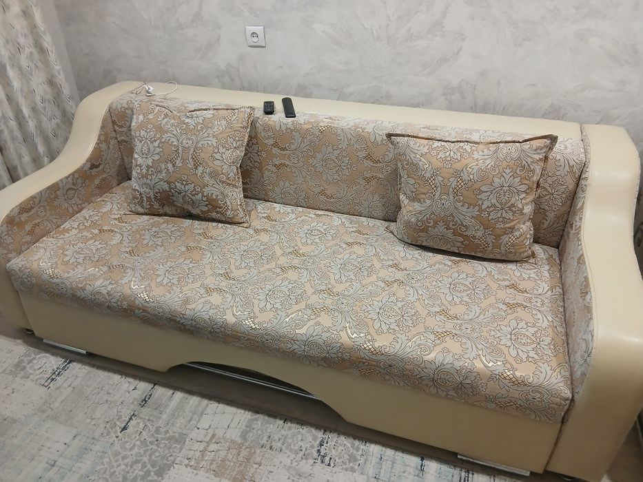 Продам диван 2-х спальный