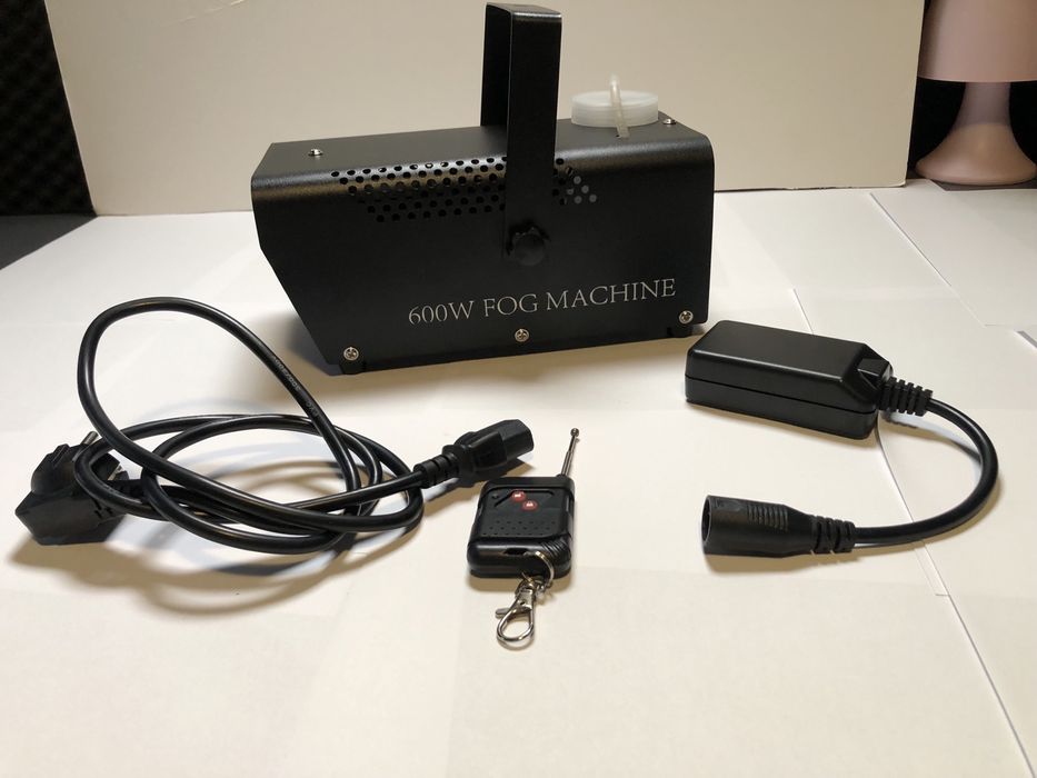 Vand-Masina de fum - 600 FOG MACHINE+ lichid bidon 5L
