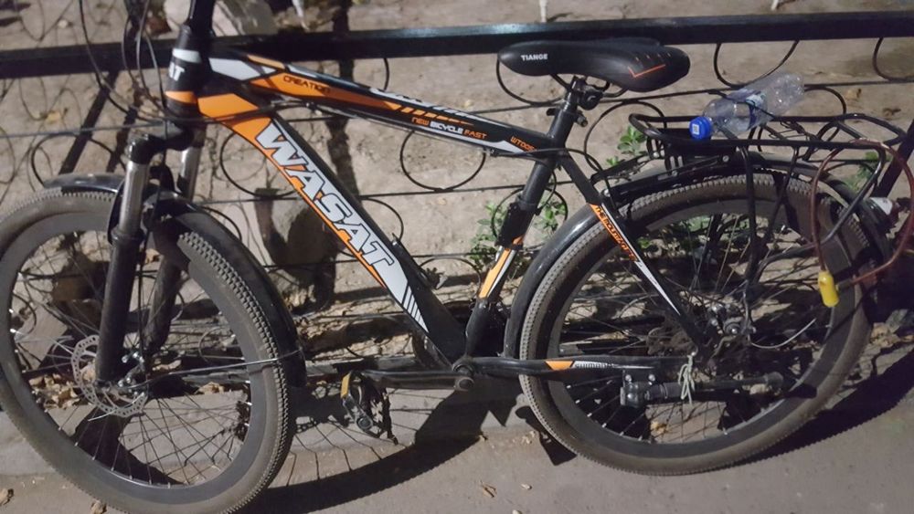 Velosiped Wasat qora oranjiviy