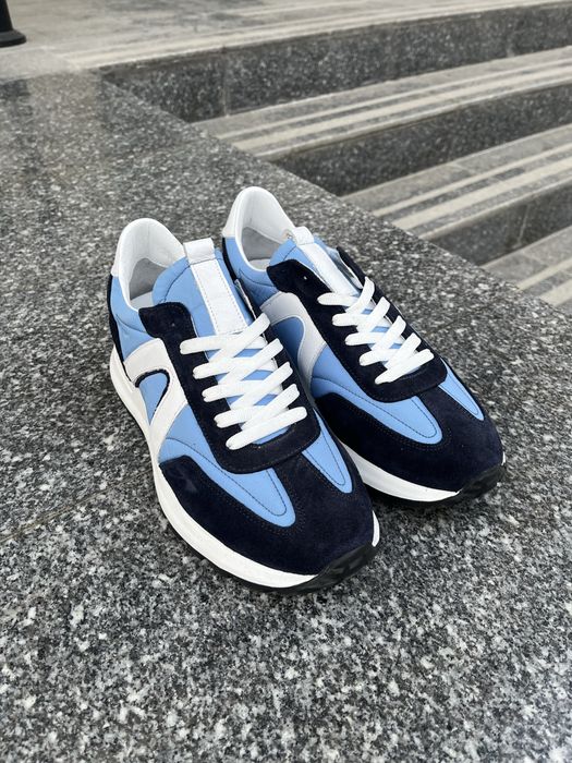 Продам кроссовки