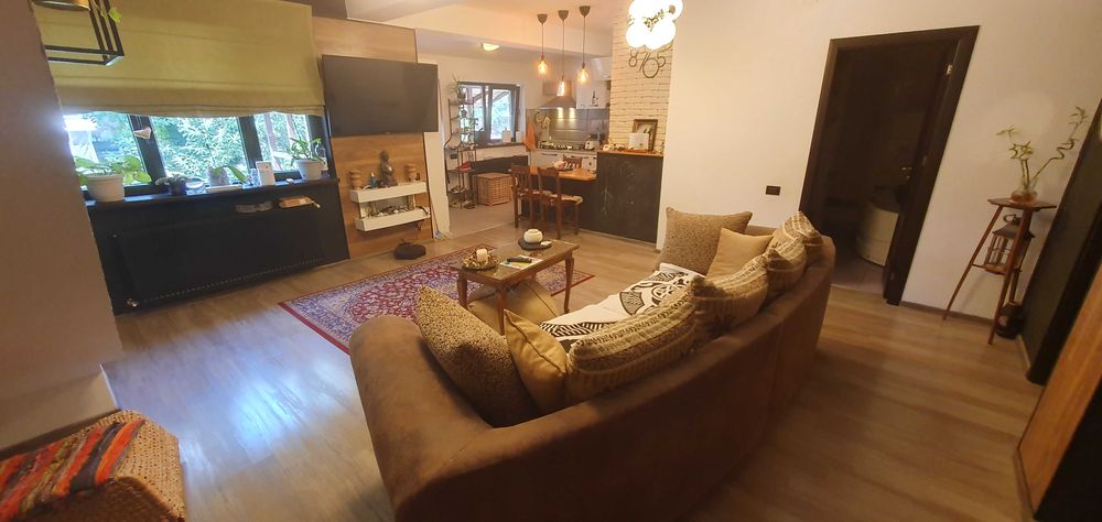 Locuinta individuala din 2 Corpuri de vanzare, P+E+M Dristor