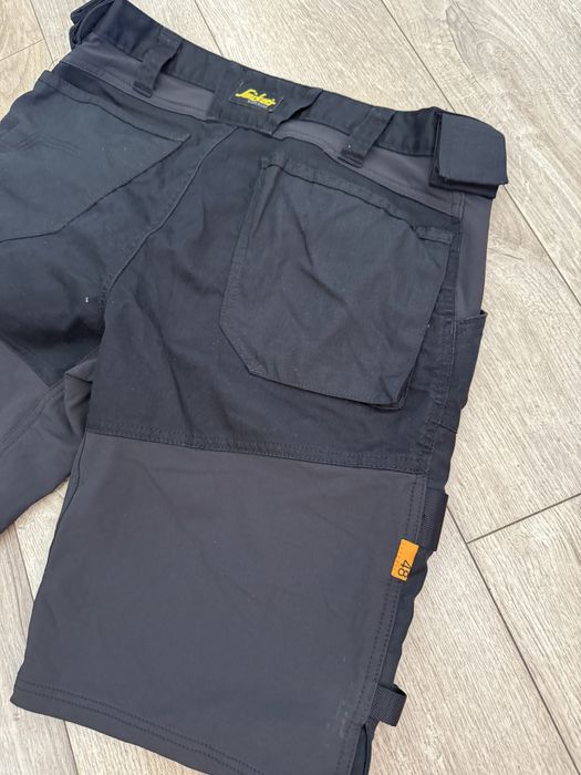 Pantaloni Snickers 50 si 48 barbati