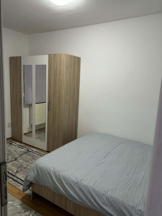 Închiriez Apartament