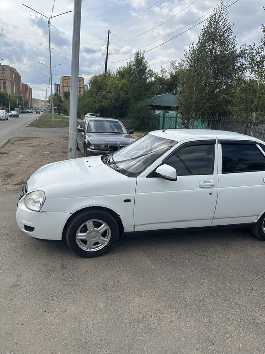 Продам авто (приора)