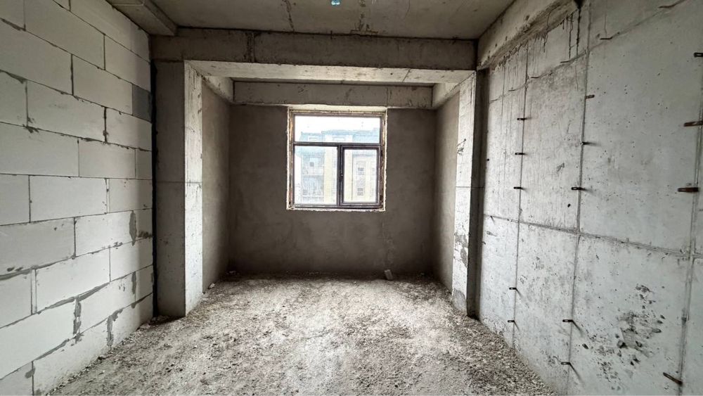 qo’yliq massiv 5    Metroga yaqin bozorchani orqasida 74 kv dom 8 etaj