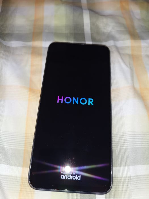 Продавам Huawei honour 8X