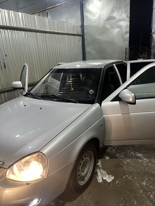 Продам Приору 2013 года