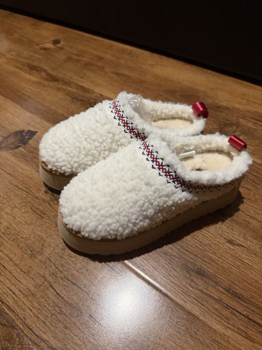 Ugg Tazz blana