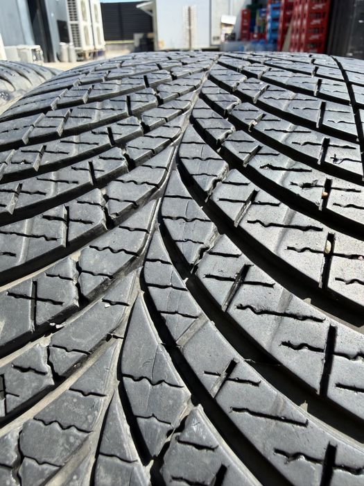 Продавам 4 броя всесезонни гуми Goodyear 225/40/18