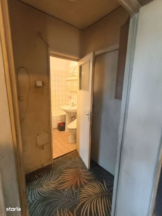 Apartament 3 camere pretabil investitie zona Victoriei liceul Tonitza
