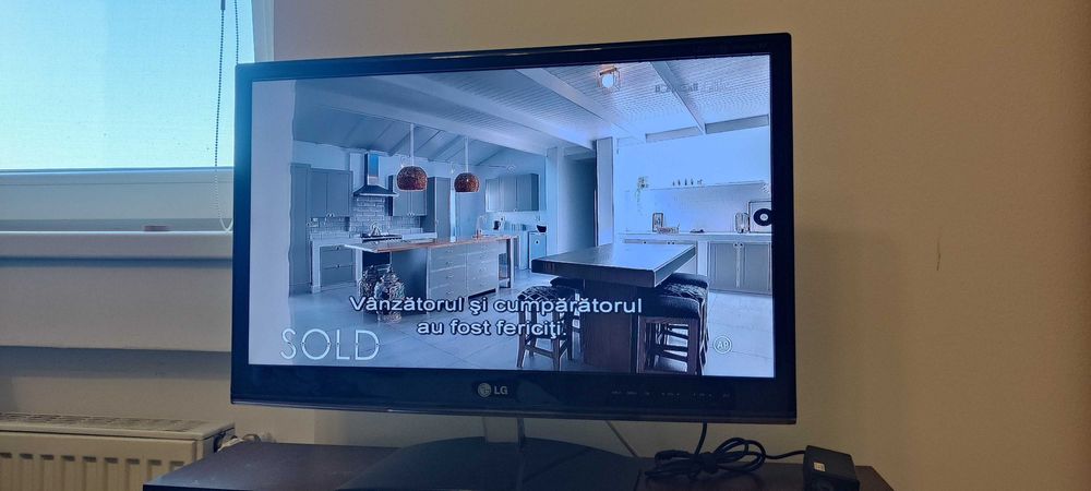 Televizor TV LG 25 inchi 63.5 cm Full HD 1080p, HDMI, cu telecomanda, montabil pe perete, IMPECABIL