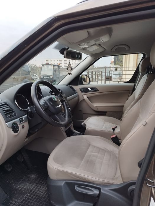 Skoda Yeti TDI 4x4 170cai  Germania Elegance dublu climatr, incz scaune, alcantara bej, navi mare, xenon