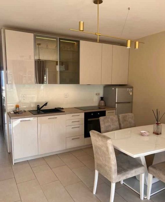 Продава се Тристаен апартамент в София, Витоша - 109 кв.м за 1909 €/кв.м - Снимка #2
