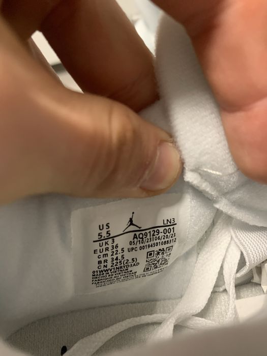 Jordan 4 Retro Frozen