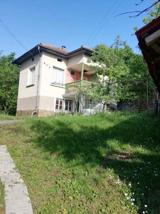 Къща селски имот