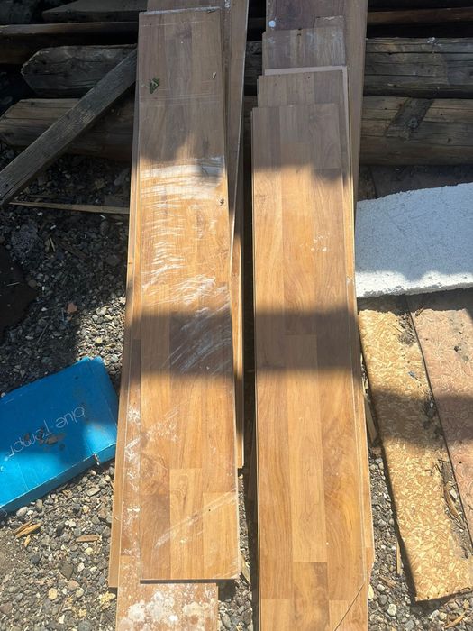 Дрова спилы с ламината