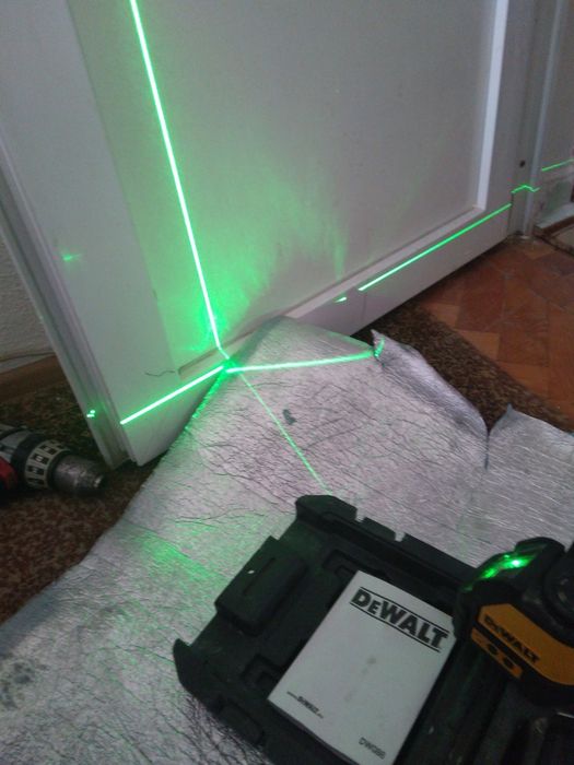 Devalt laser.nou dcw088 verde